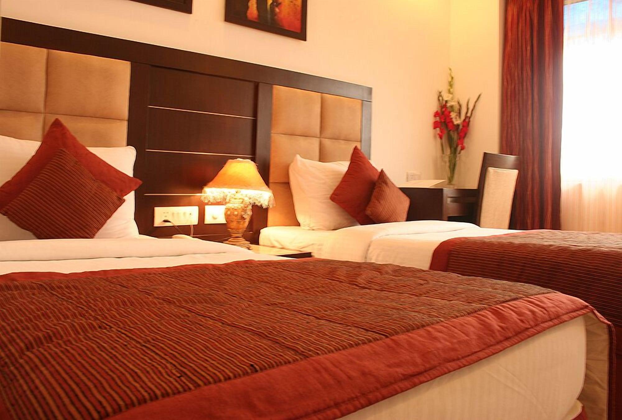Hotel Livasa Inn Near Blk Hospital Dillí Exteriér fotografie